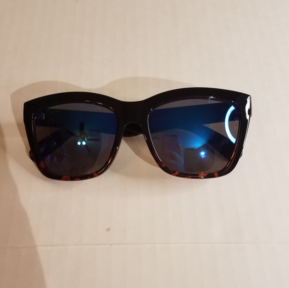 I heart PJ sunglasses sg10 - Picture 6 of 6